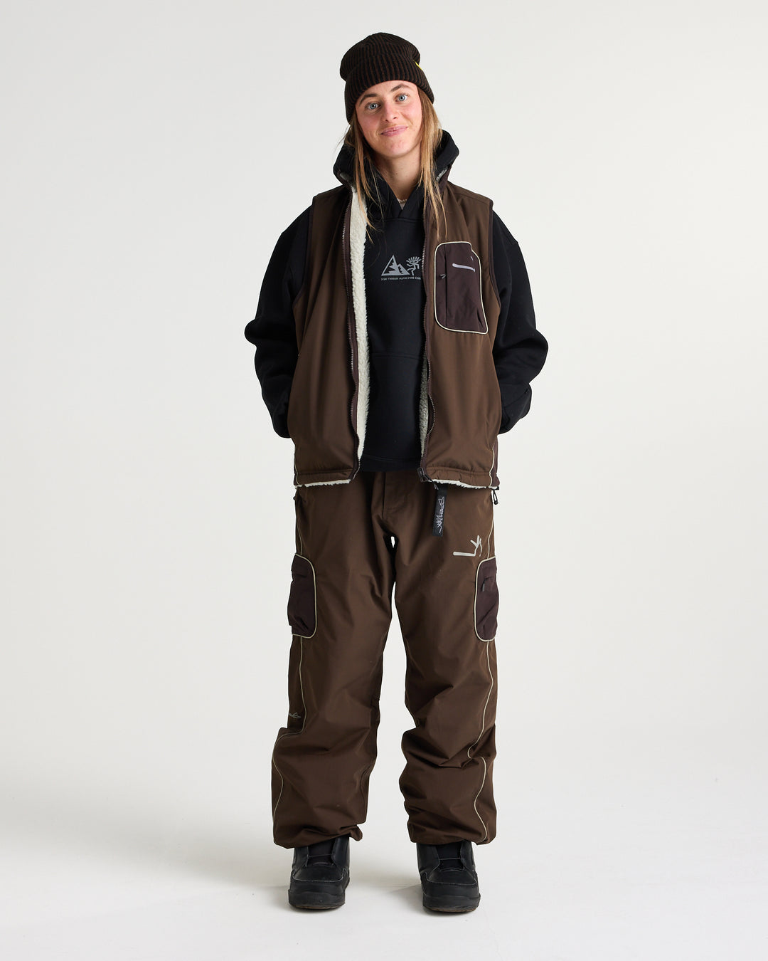 Mobbin Reversible Vest Chocolate – Yuki Threads