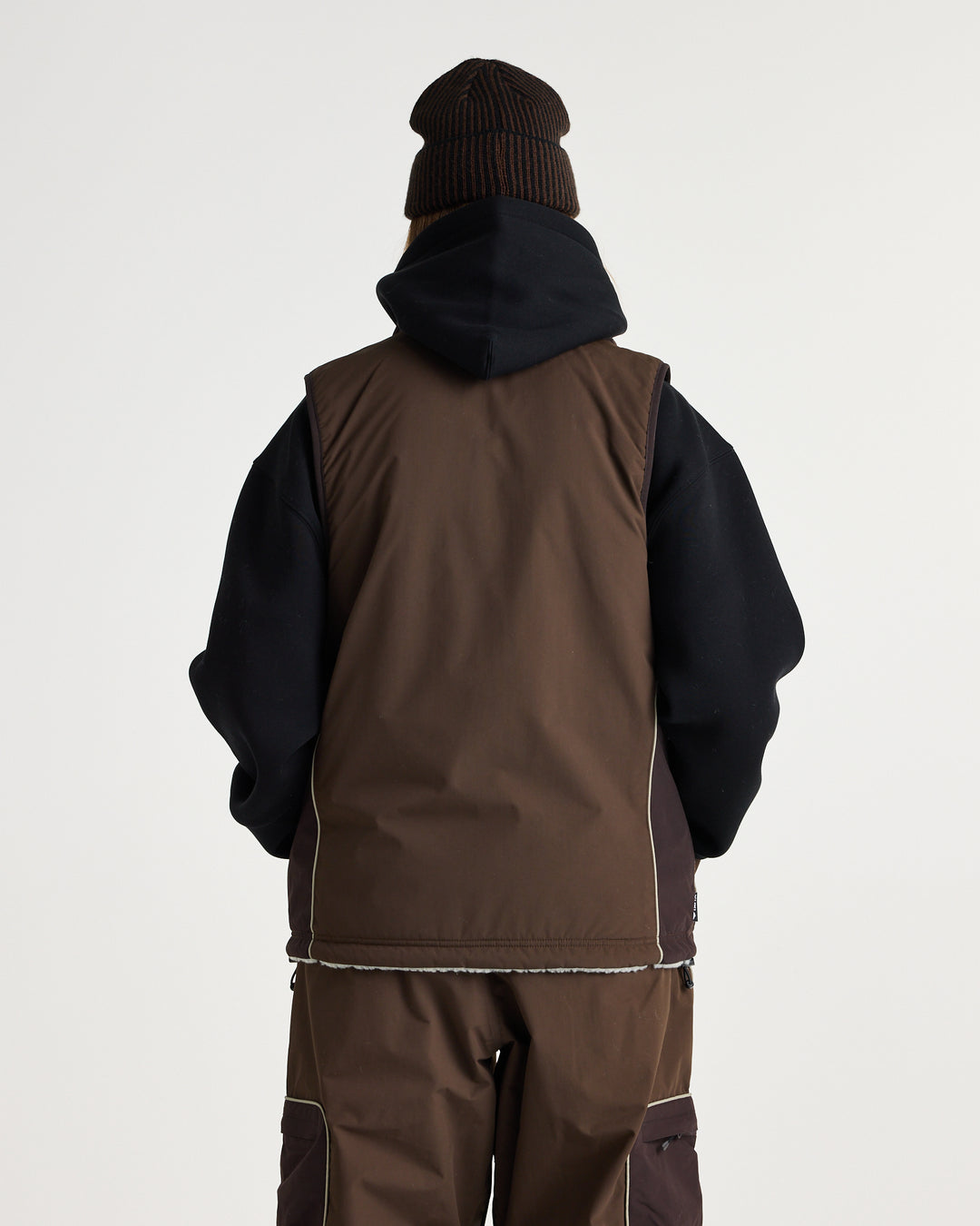 Mobbin Reversible Vest Chocolate – Yuki Threads